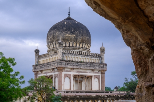 Monuments - QQSTombs